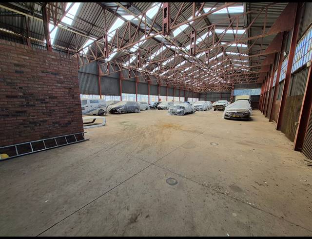 9,600M² WAREHOUSE FOR SALE IN DENVER